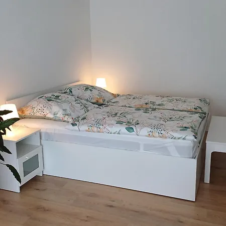 Maurer Apartment *
